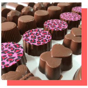 Como aplicar transfer em chocolates
