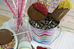 receita de Pirulitos de Chocolate Decorados