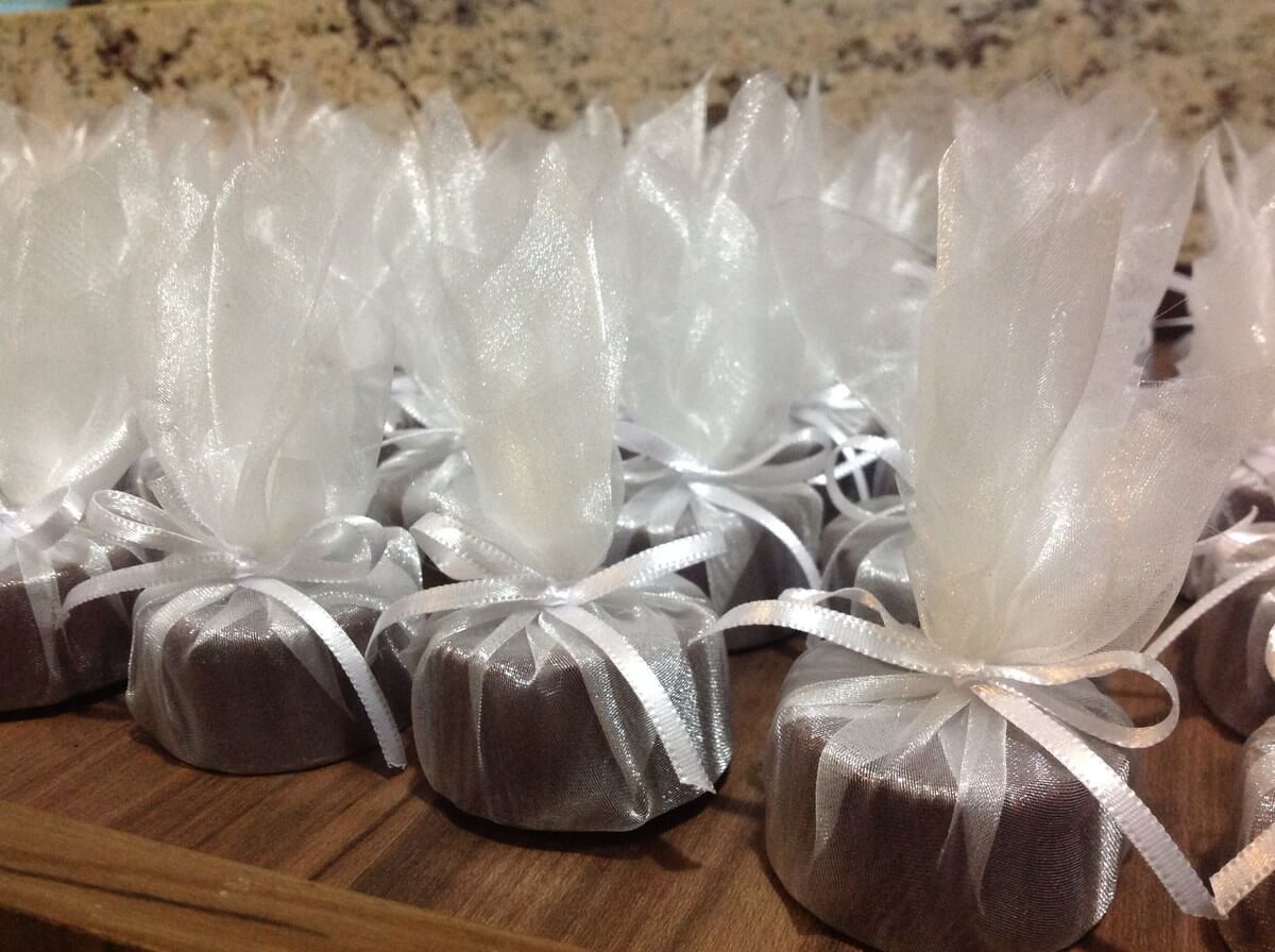 pão de mel embalado em tecido